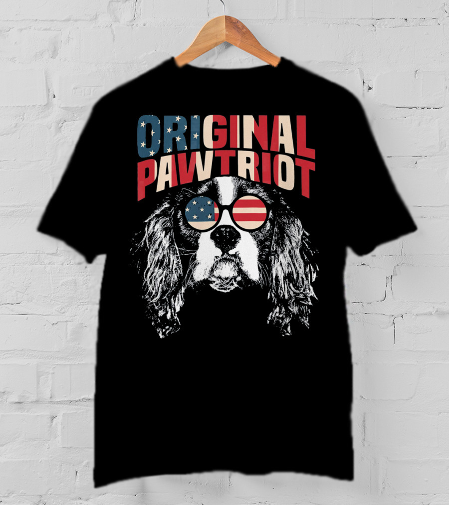 Original Pawtriot Cavalier King Charles Spaniel USA Flag Sunglasses T-Shirt