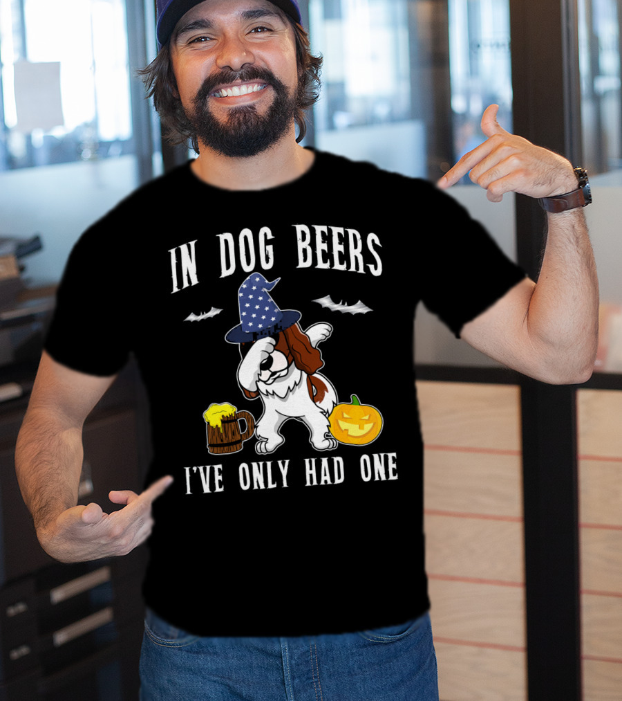 In Dog Beers I've Only Had One Dabbing Cavalier King Charles Spaniel Halloween Wizard Hat Pumpkin T-Shirt