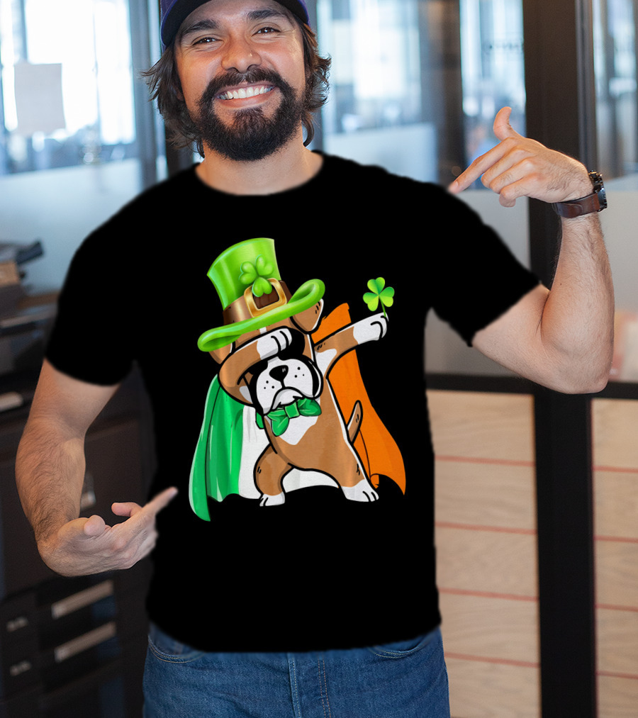 Lucky Boxer Dabbing With Irish Flag And Shamrock Hat T-Shirt