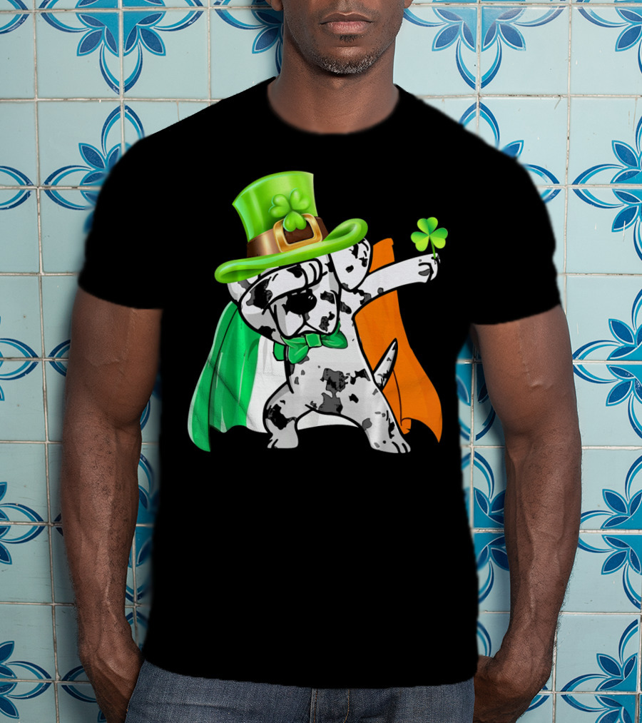 Dabbing Great Dane Irish Flag Shamrock Hat Cape T-Shirt