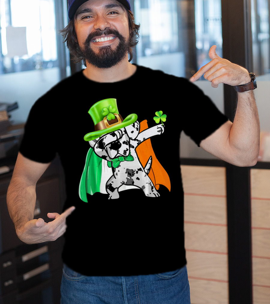 Dabbing Great Dane Irish Flag Shamrock Hat Cape T-Shirt