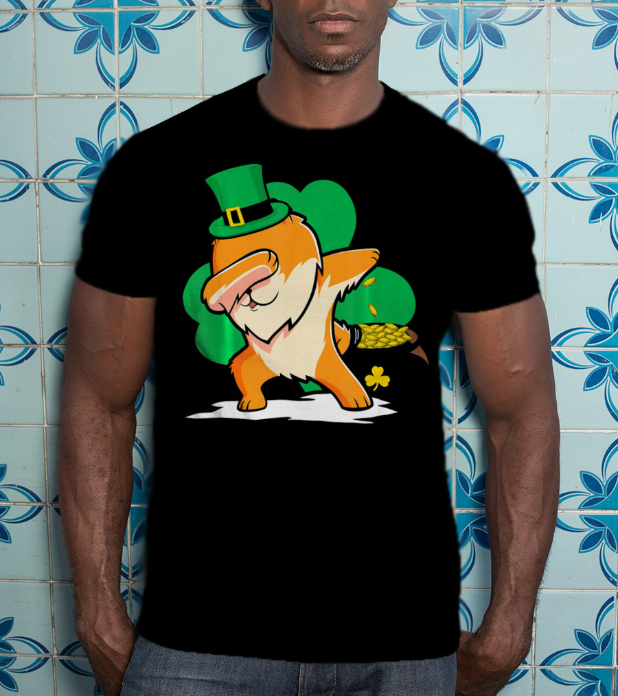 St Patrick's Day Dabbing Pomeranian With Leprechaun Hat And Shamrock T-Shirt
