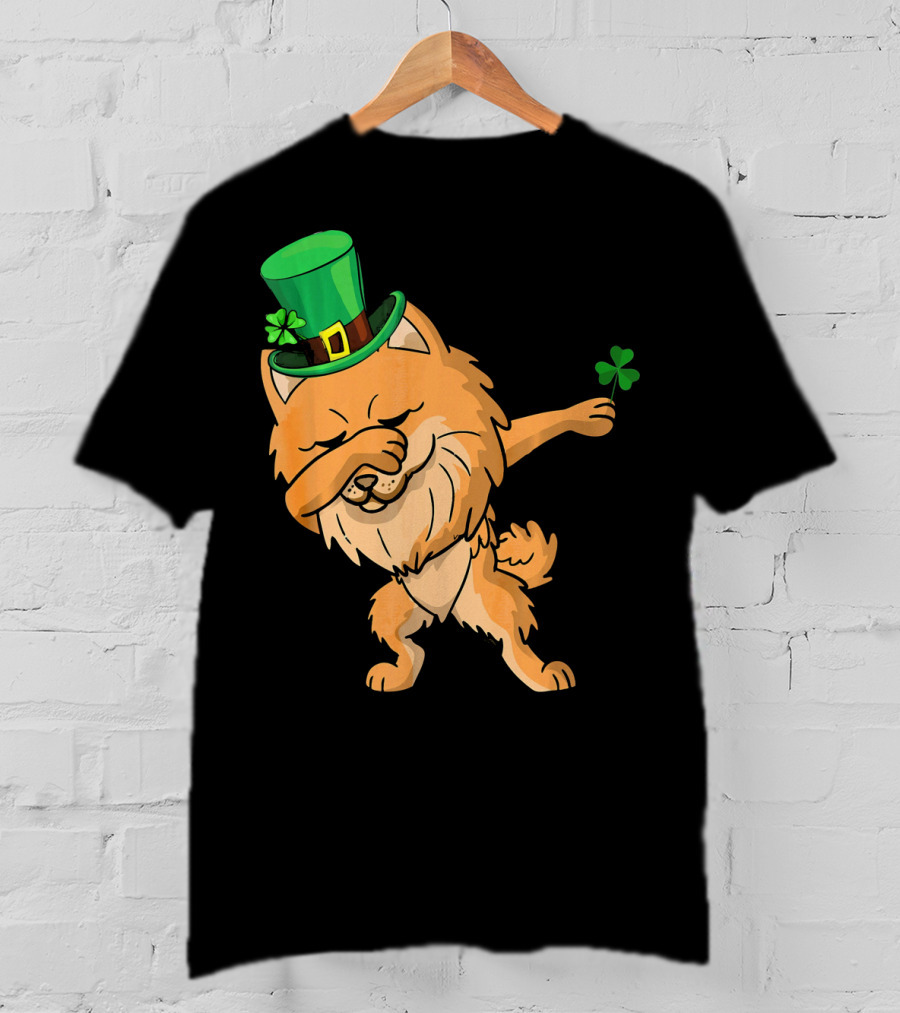 St Patricks Dabbing Pomeranian Leprechaun With Shamrock T-Shirt