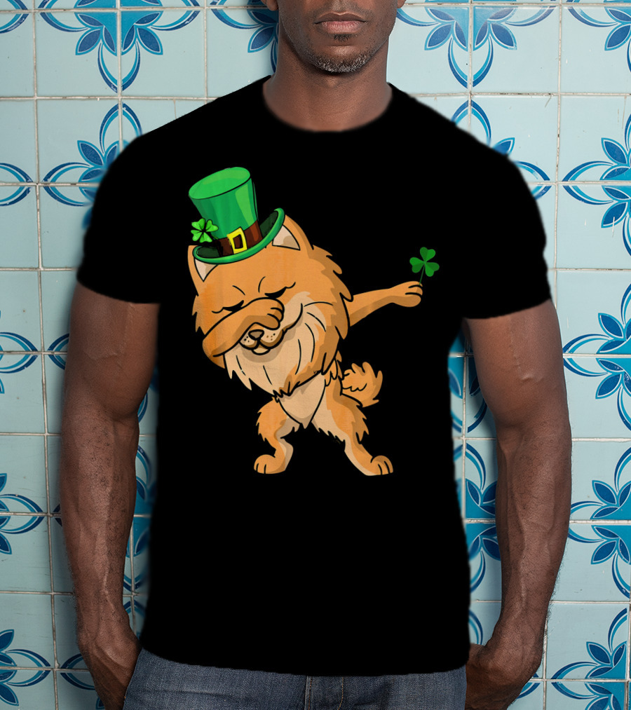 St Patricks Dabbing Pomeranian Leprechaun With Shamrock T-Shirt