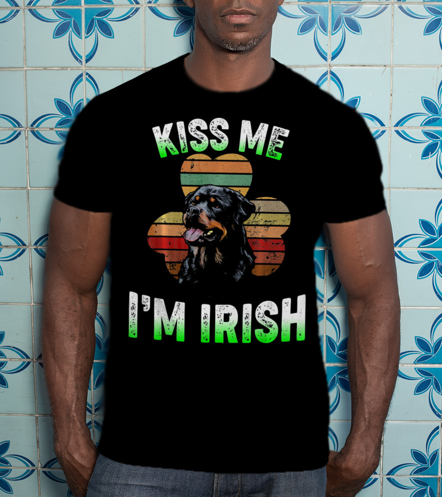 Kiss Me I'm Irish Funny Vintage Shamrock Rottweiler T-Shirt