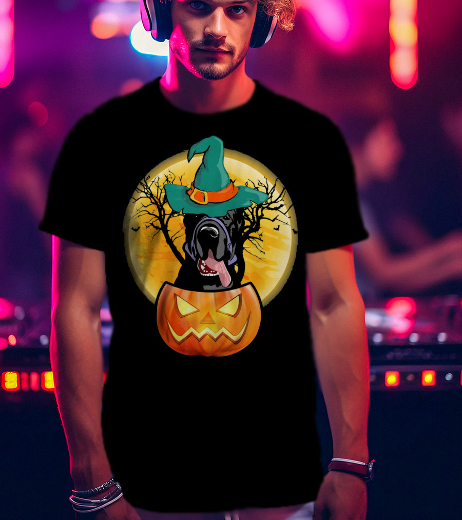 Great Dane Halloween Pumpkin Witch Hat Spooky Scene T-Shirt