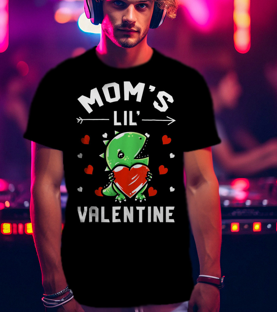 Moms Lil Valentine Dinosaur Holding Heart T-Shirt