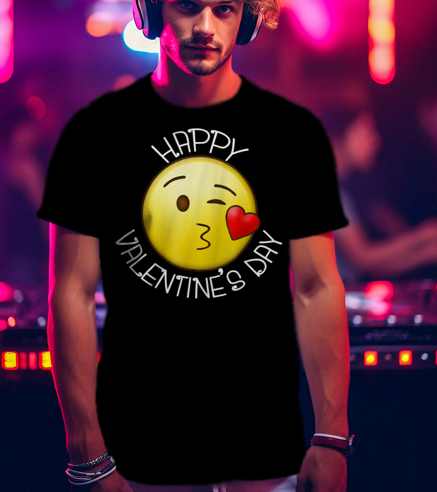 Happy Valentine's Day Cute Blow Kiss Heart Emoji Wink T-Shirt