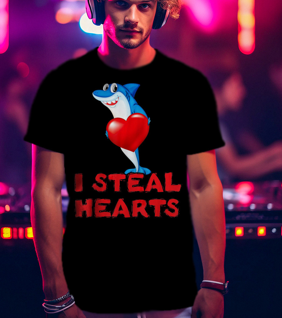 I Steal Hearts Shark Funny Valentines Day T-Shirt