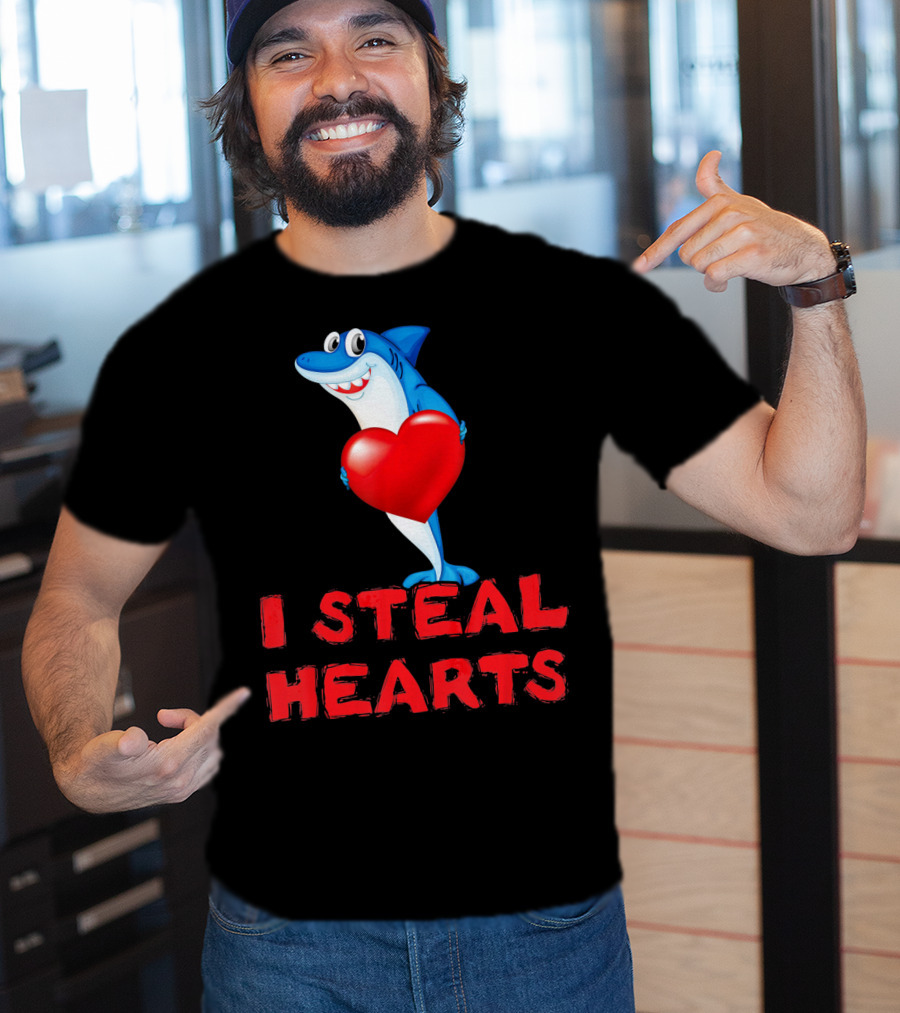 I Steal Hearts Shark Funny Valentines Day T-Shirt