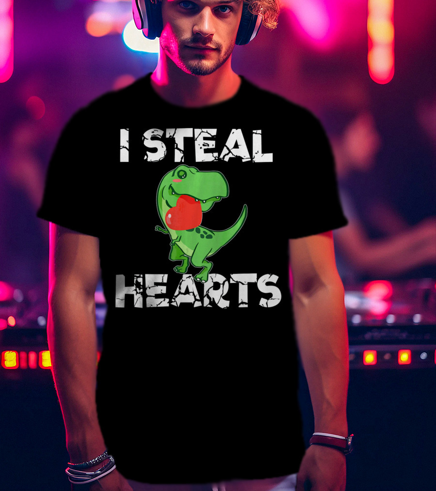 I Steal Hearts Dinosaur Valentine's Day T-Rex Holding Heart T-Shirt