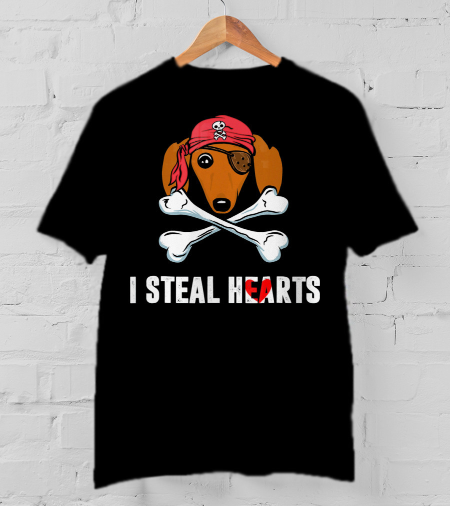 I Steal Hearts Dachshund Pirate Dog With Skull Crossbones Bandana Eyepatch T-Shirt