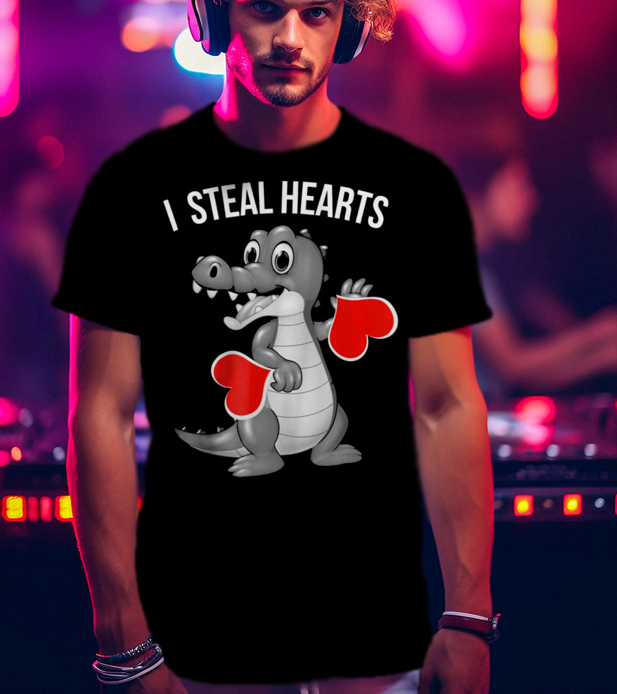Kids Valentines Day I Steal Hearts Crocodile Holding Red Hearts T-Shirt