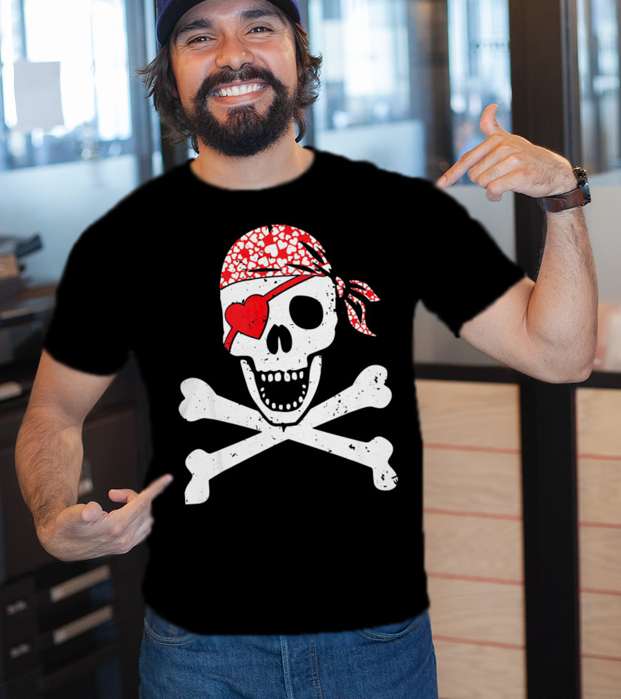 Pirate Skull And Crossbones Heart Bandana Eye Patch Flag Va T-Shirt