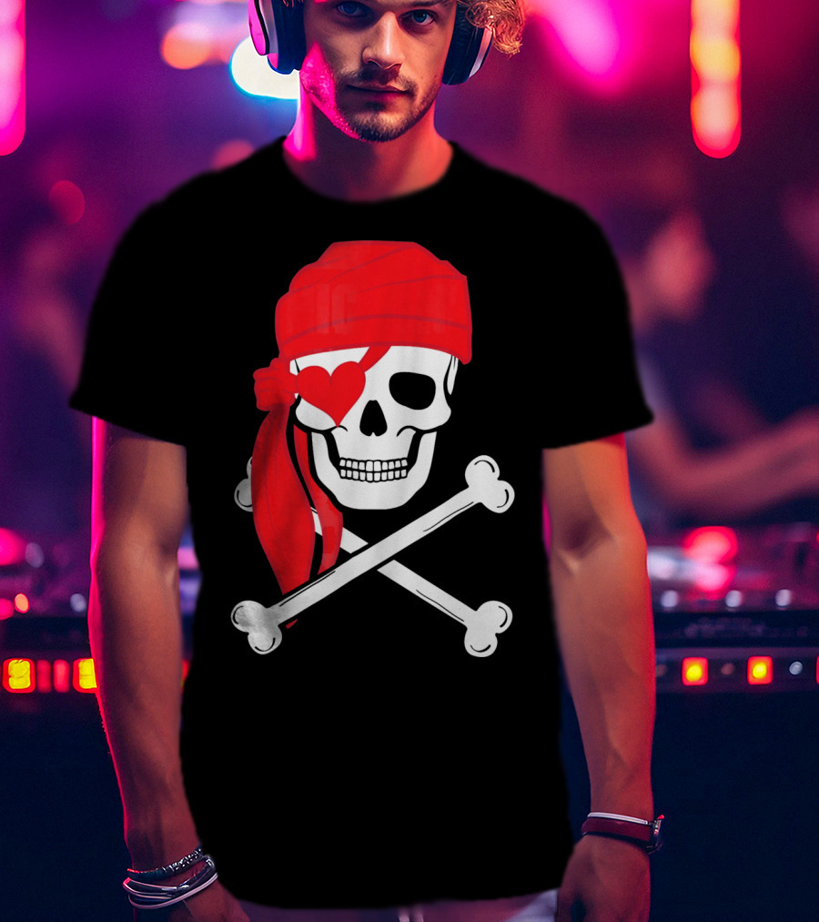 Pirate Skull And Cross Bones Heart Eyepatch Valentines T-Shirt