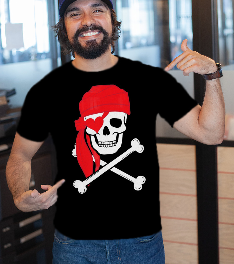 Pirate Skull And Cross Bones Heart Eyepatch Valentines T-Shirt