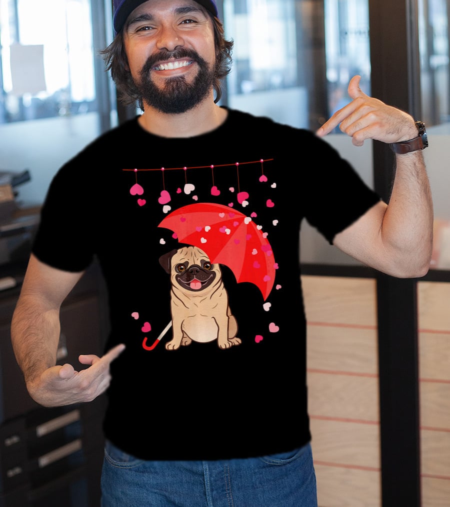 Pug With Umbrella And Falling Hearts Valentine's Day T-Shirt