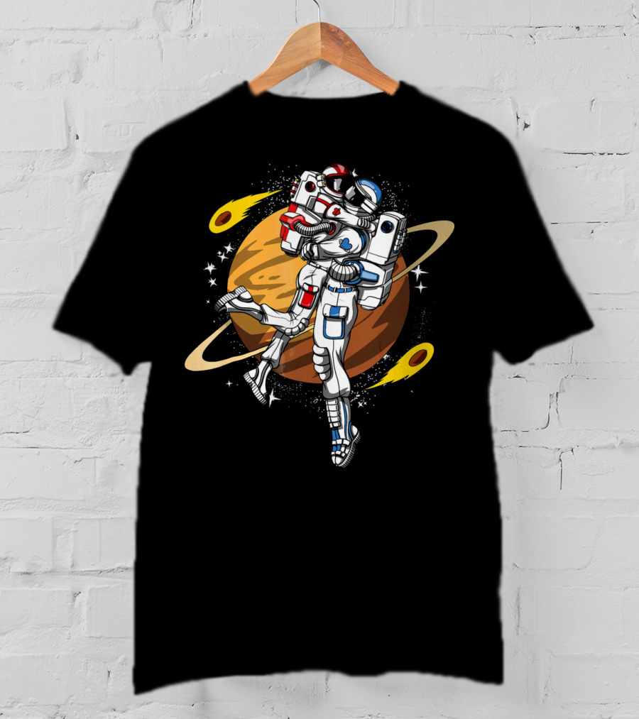 Space Astronaut Couple Valentines Day Planet Hug T-Shirt