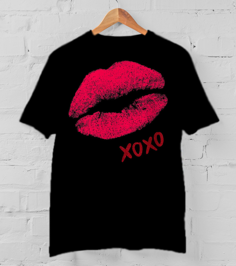 Red Lips XOXO Valentine Day Kiss T-Shirt