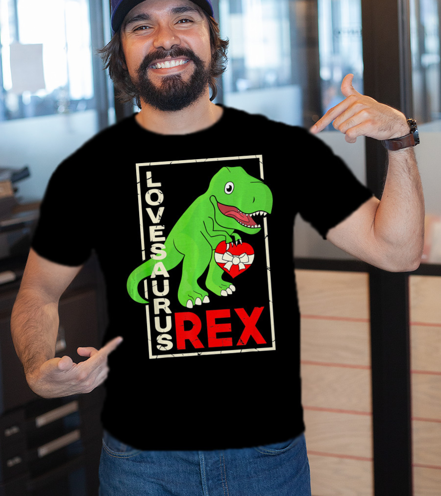 Lovesaurus Rex Dinosaur Valentin Holding Heart T-Shirt