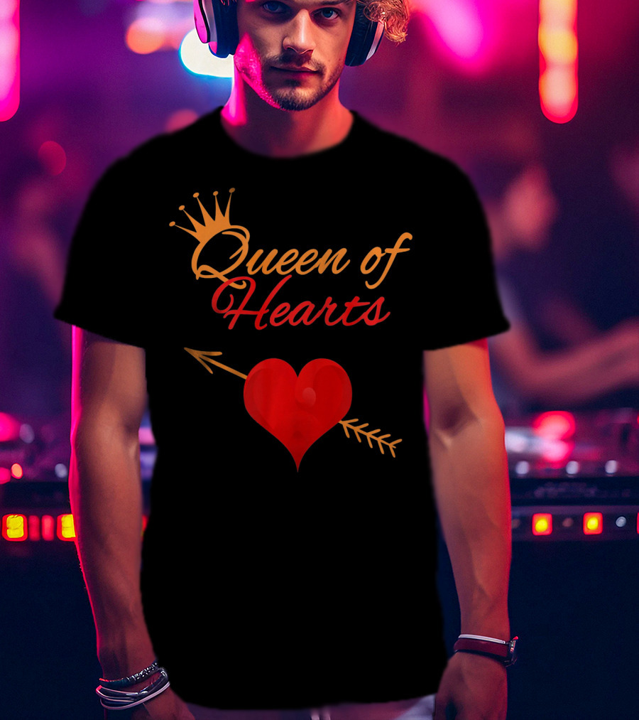 Mothers Day Queen Of Hearts Arrow And Crown T-Shirt