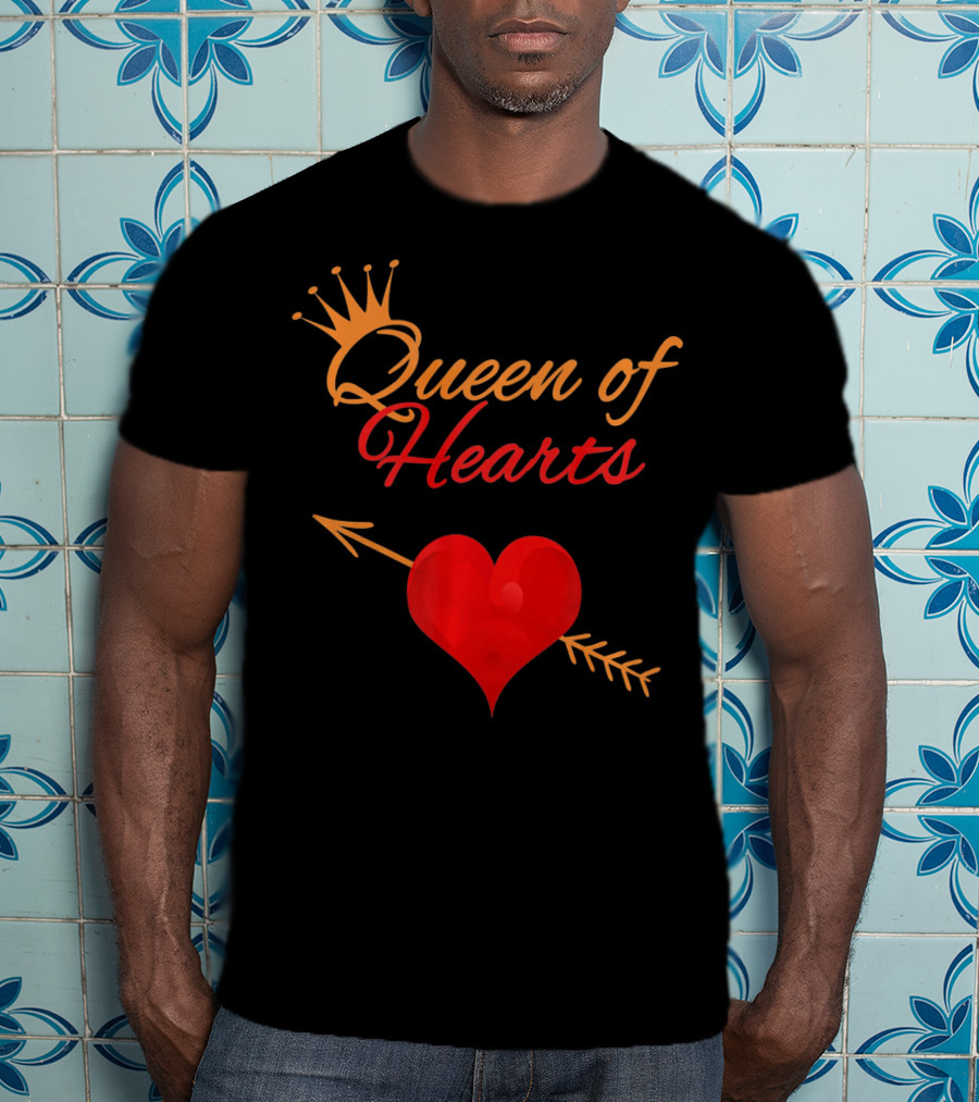 Mothers Day Queen Of Hearts Arrow And Crown T-Shirt