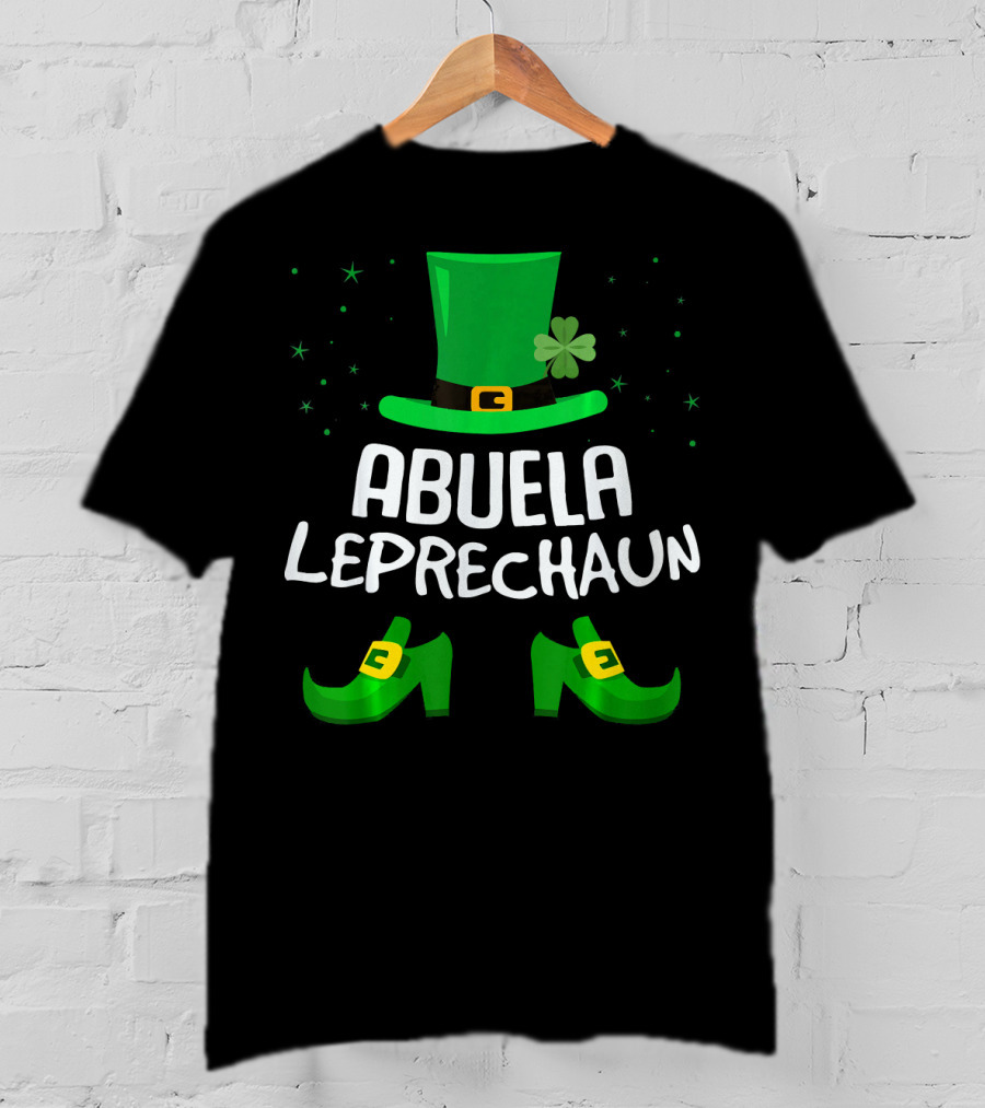 Abuela Leprechaun Saint Patricks Hat And Shoes T-Shirt