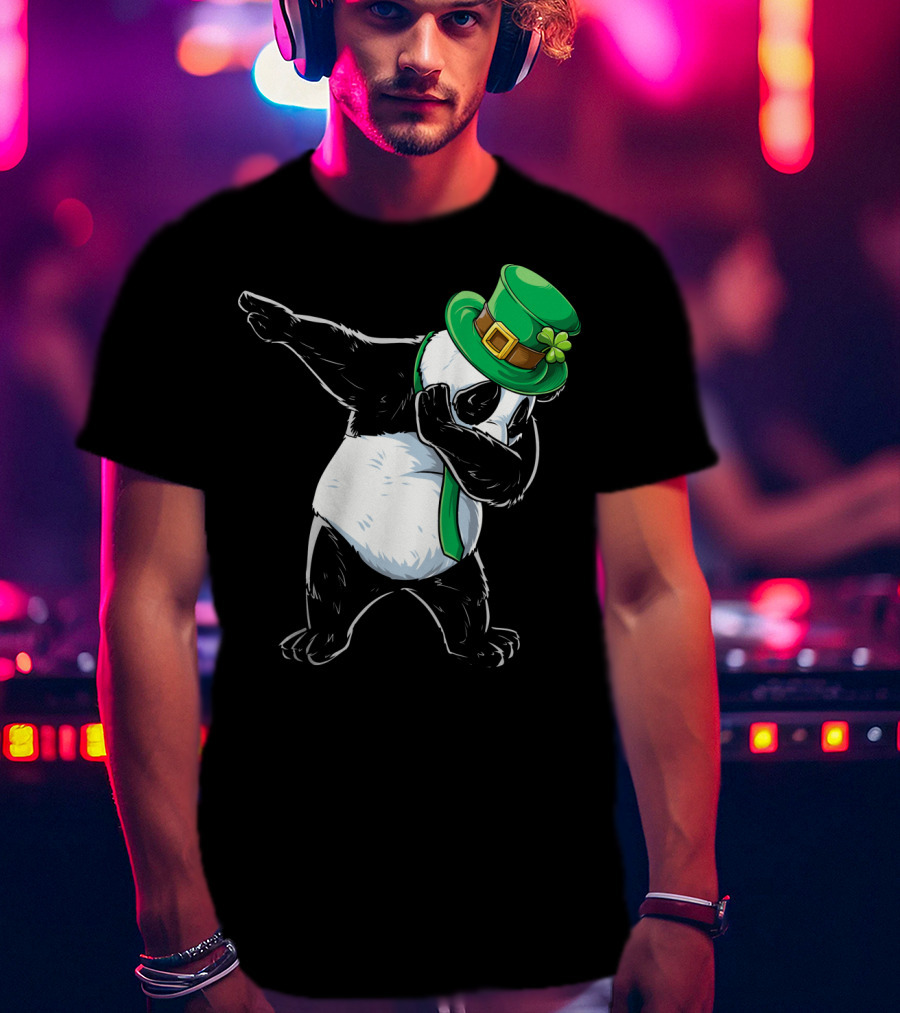 Dabbing Panda St Patricks Day Hat And Green Scarf T-Shirt