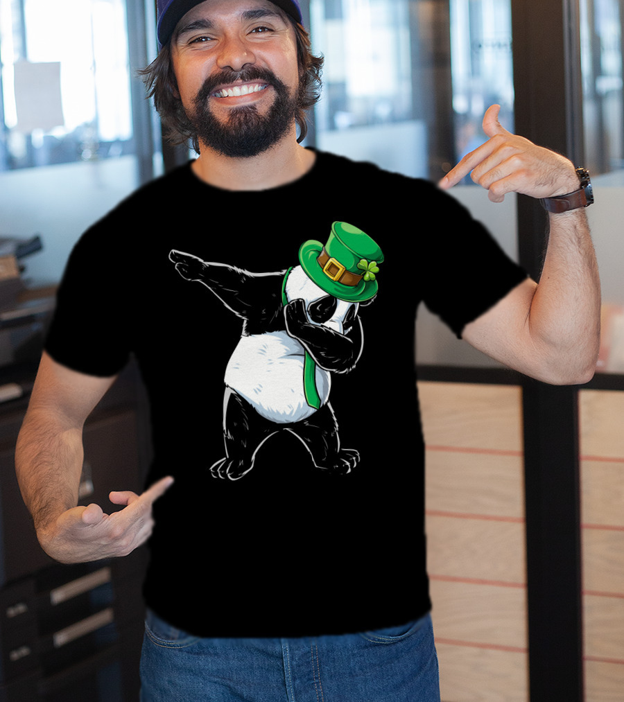 Dabbing Panda St Patricks Day Hat And Green Scarf T-Shirt