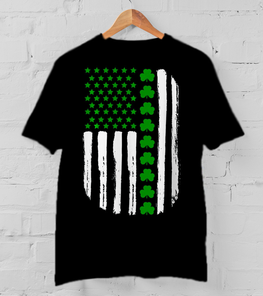 USA Flag With Green 4 Leaf Clover For St. Patrick Day T-Shirt