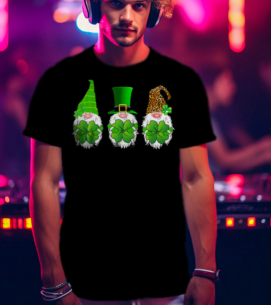 Gnomes Shamrock Leprechaun Green Leopard Saint Patrick's Day T-Shirt