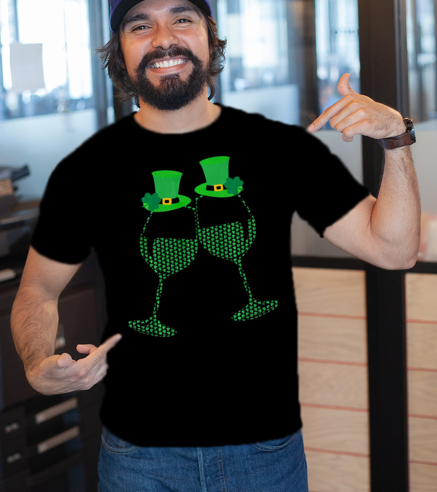 Wine Glasses Shamrock Leprechaun Hats St. Patrick's Day T-Shirt
