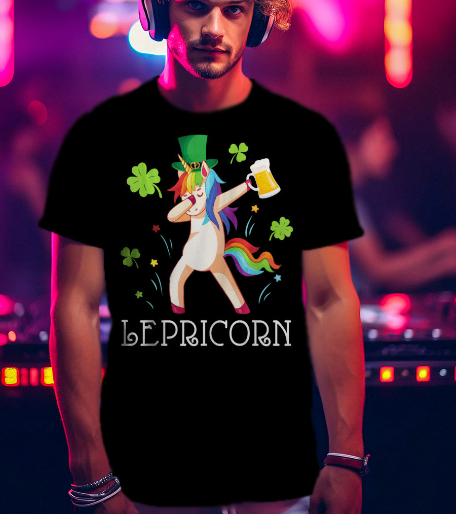 Leprechaun Unicorn Dabbing Drinking Beer With Shamrocks And Rainbow Tail T-Shirt