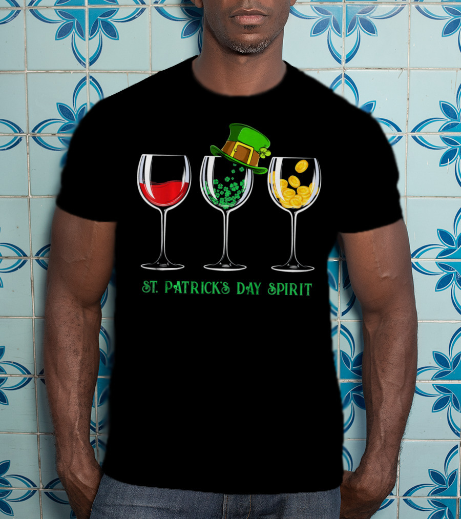 St Patrick's Day Spirit Wine Shamrock Leprechaun Coins T-Shirt