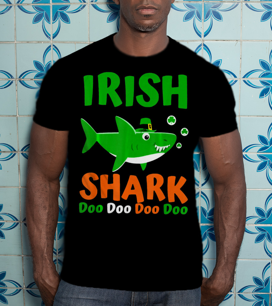 Irish Shark Doo Doo Doo Leprechaun Hat And Shamrocks T-Shirt