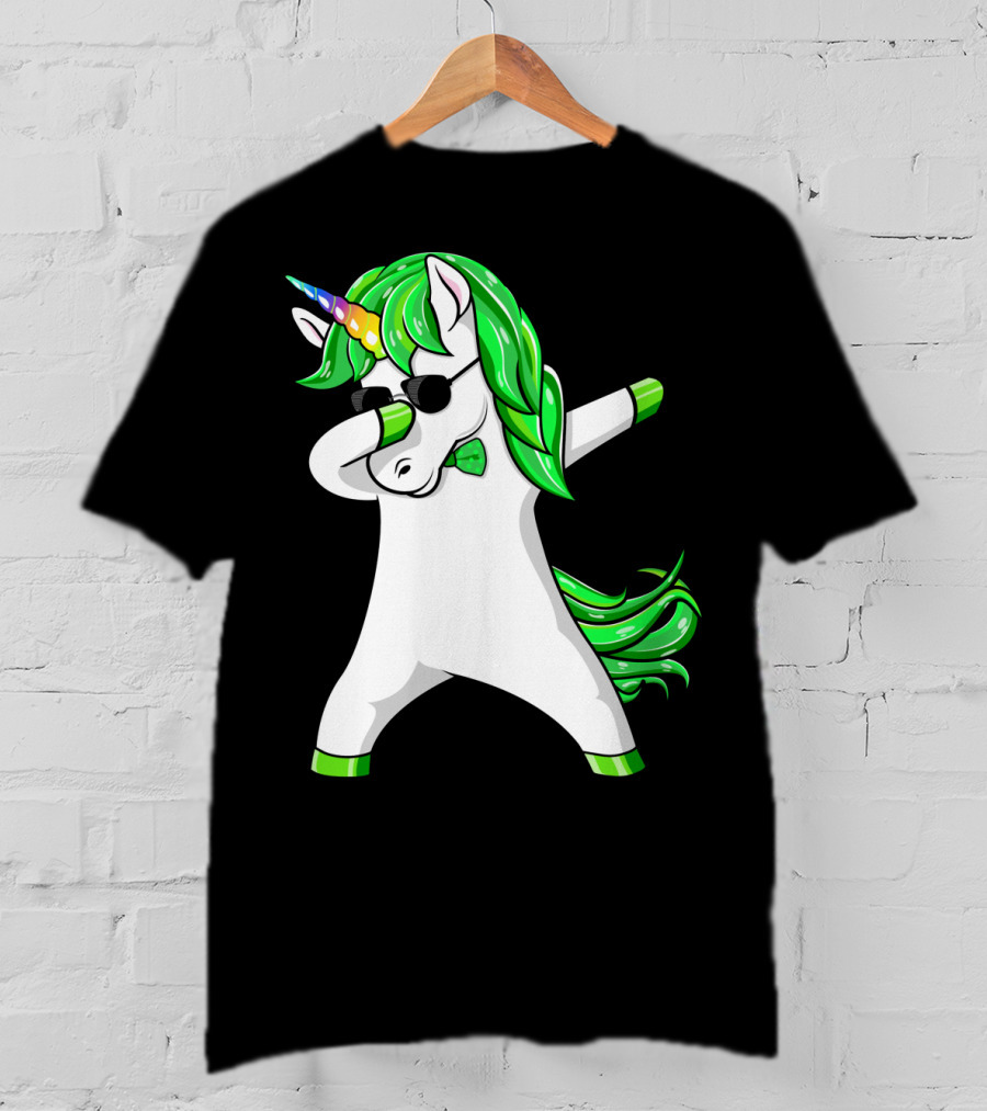 St Patricks Day Dabbing Green Unicorn T-Shirt