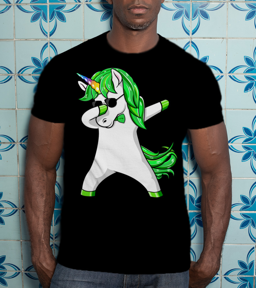 St Patricks Day Dabbing Green Unicorn T-Shirt