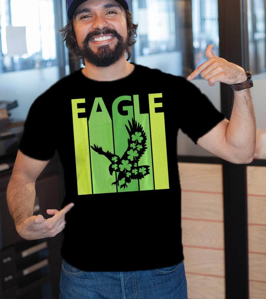 Lucky Irish Shamrock Eagle St Patricks Day T-Shirt