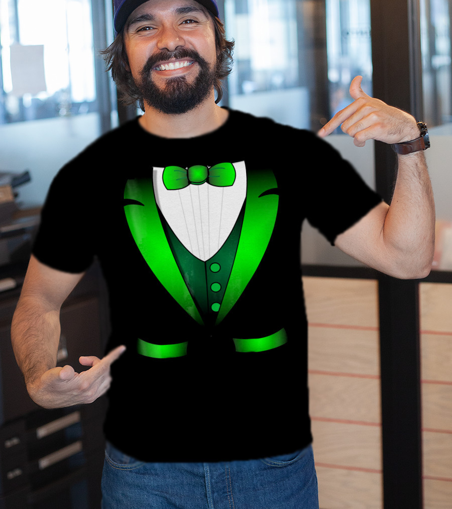 Irish St Patricks Day Leprechaun Green Tuxedo Bowtie T-Shirt