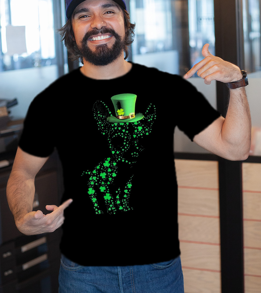Happy St. Patrick's Day Chihuahua Lucky Shamrock Hat T-Shirt