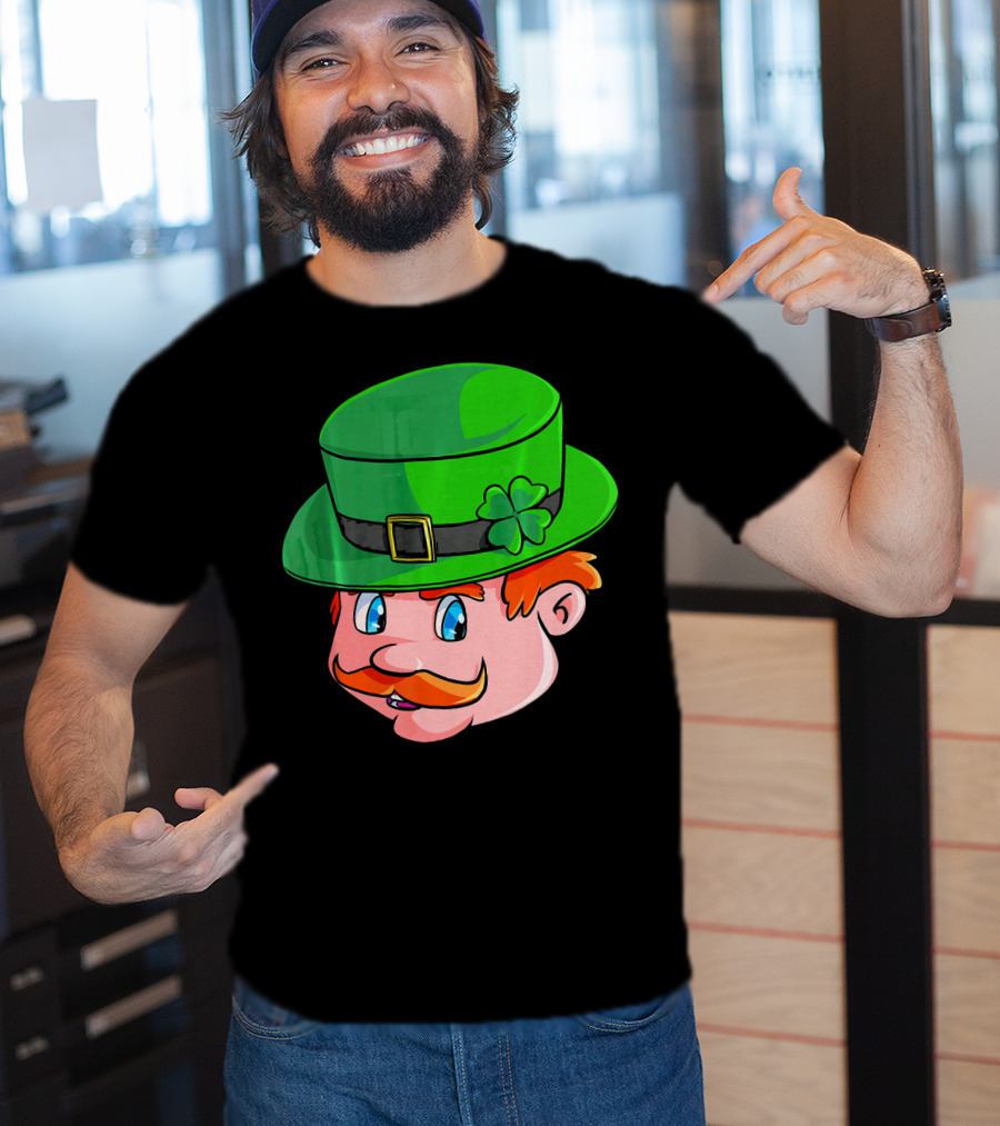 Leprechaun Face With Green Hat And Shamrock T-Shirt