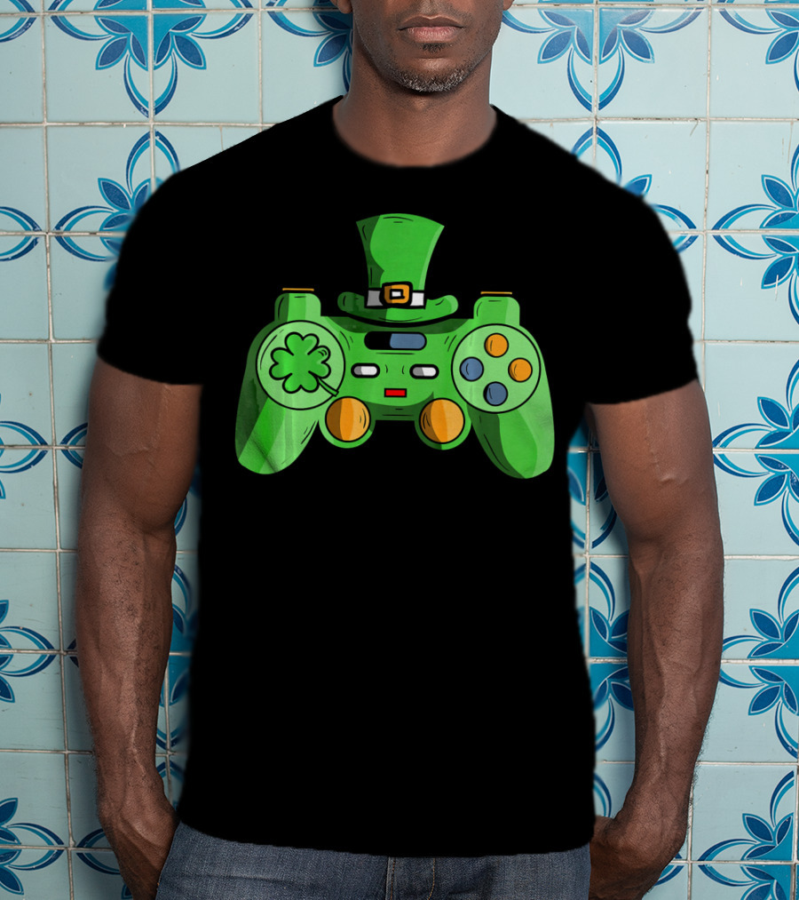 St Patrick's Day Gamer Controller With Shamrock And Hat T-Shirt