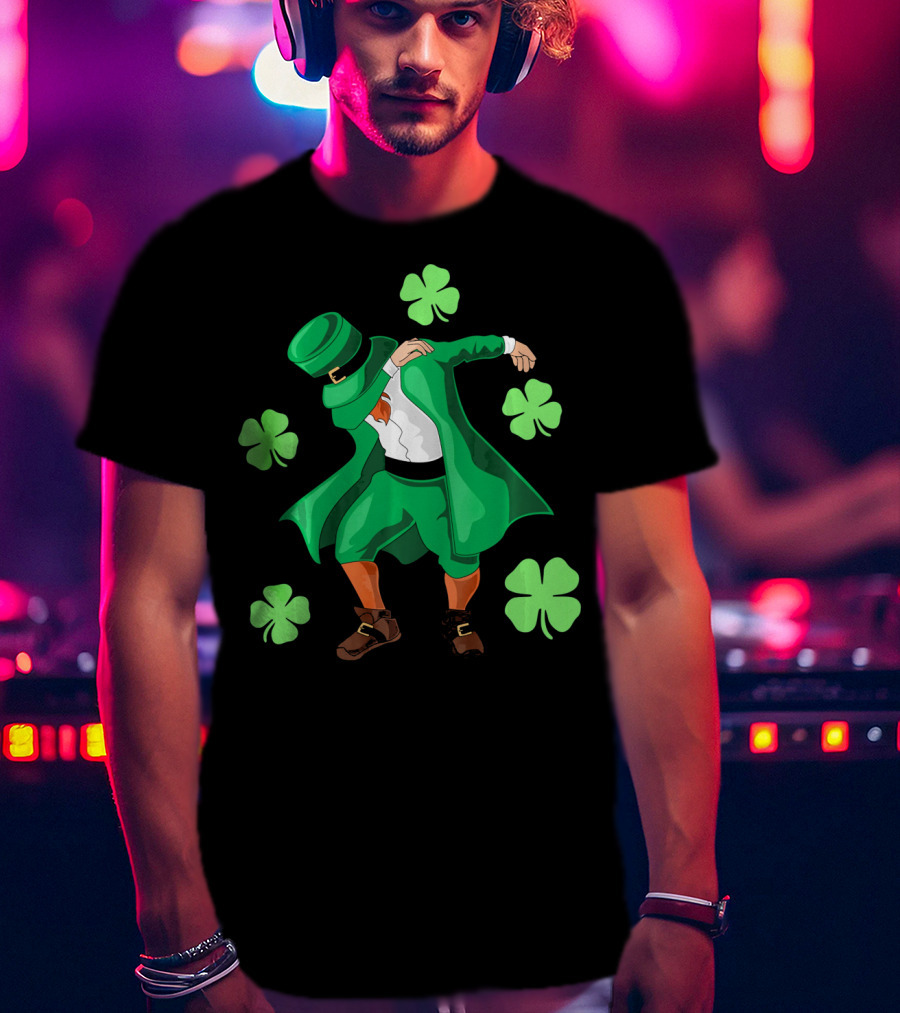 Funny Dabbing Leprechaun With Clovers For St. Patrick's Day T-Shirt