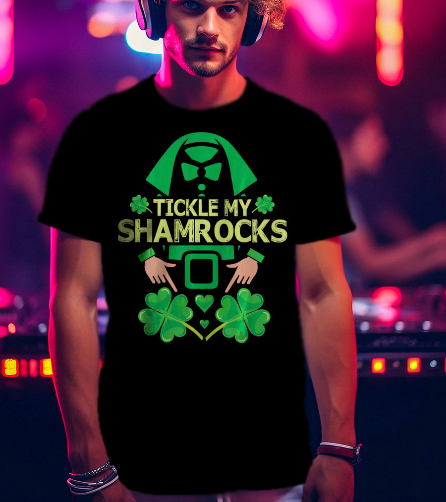 Tickle My Shamrocks Irish Leprechaun Costume Shamrock Hands Green Hearts T-Shirt