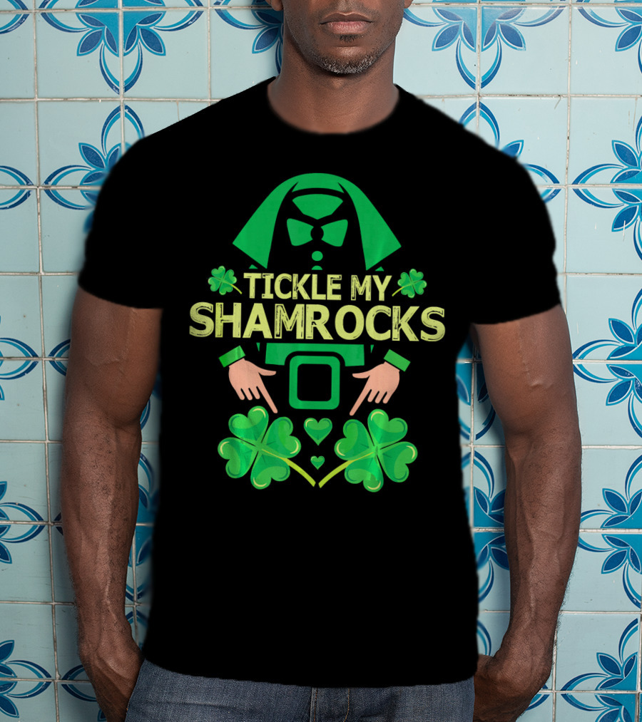 Tickle My Shamrocks Irish Leprechaun Costume Shamrock Hands Green Hearts T-Shirt
