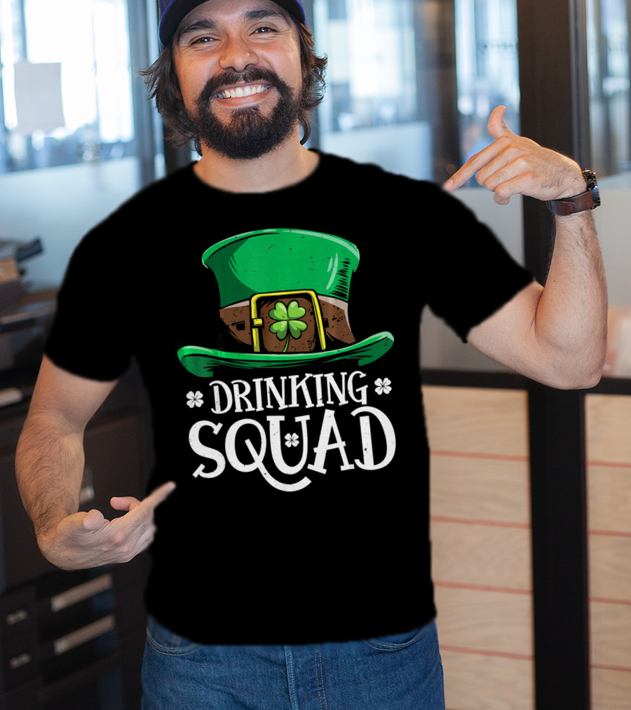 Leprechaun Drinking Squad St Pat Green Hat Clover St Patrick's Day T-Shirt