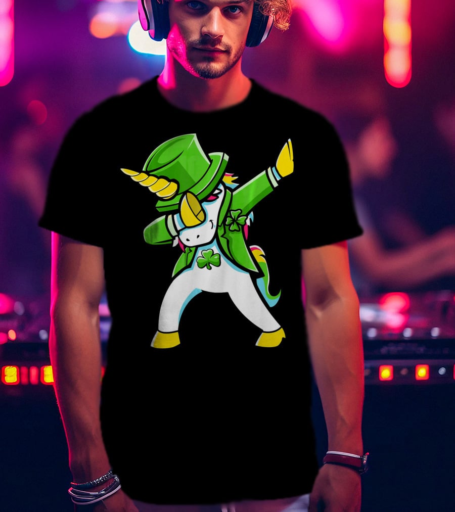 St Patricks Day Unicorn Dabbing Shamrock Hat T-Shirt
