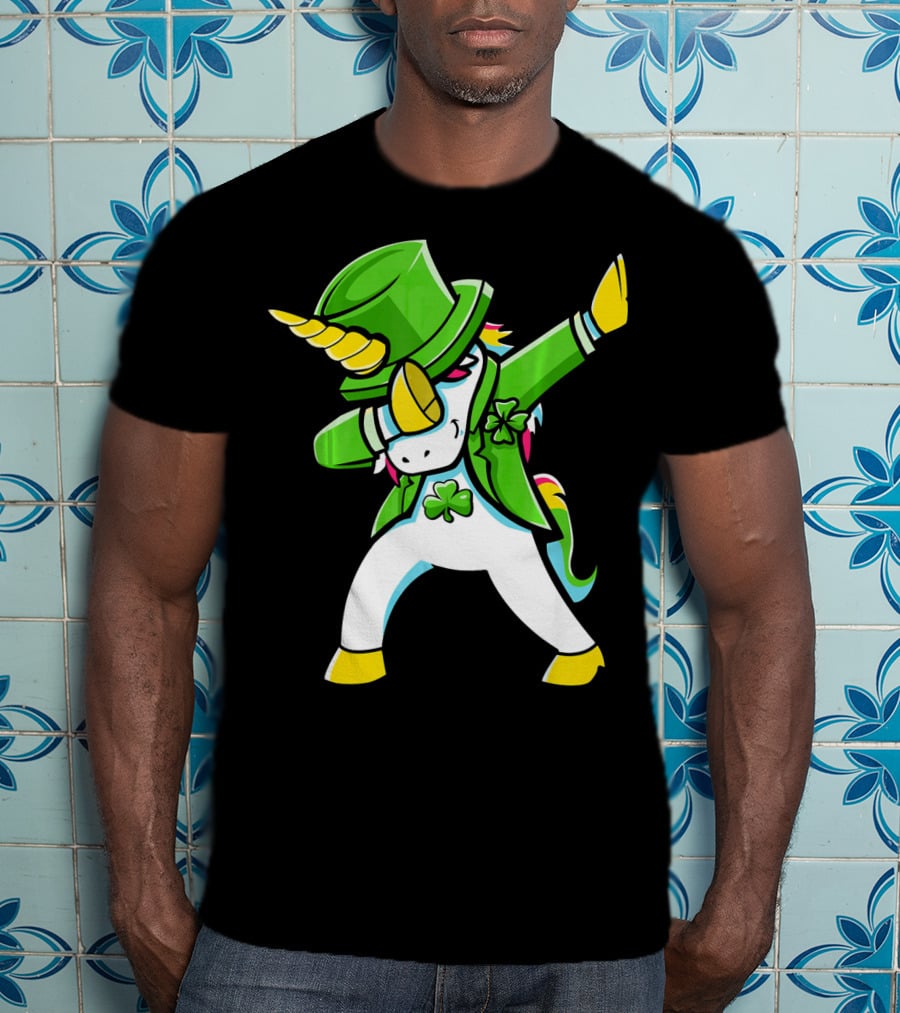St Patricks Day Unicorn Dabbing Shamrock Hat T-Shirt