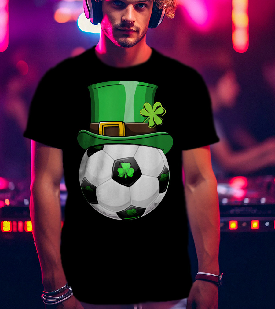 Leprechaun Soccer Funny St. Patrick's Day Hat With Shamrock Soccer Ball T-Shirt