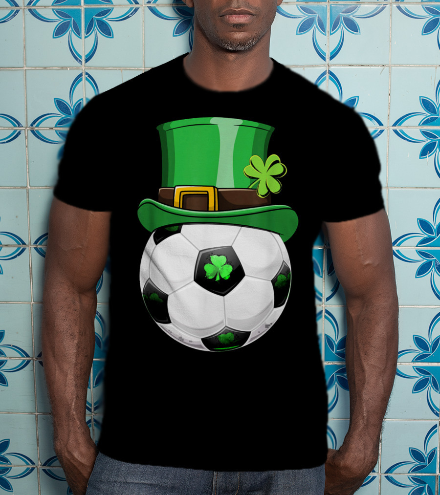 Leprechaun Soccer Funny St. Patrick's Day Hat With Shamrock Soccer Ball T-Shirt